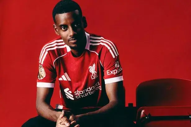 2_Alexander-Isak-signs-for-Liverpool 2_Alexander-Isak-signs-for-Liverpool